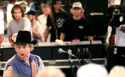 Merle Haggard takes the Fan Fair Stage first time in 17 years, 1997